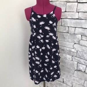 Girls size 6-7 spaghetti strap dress.